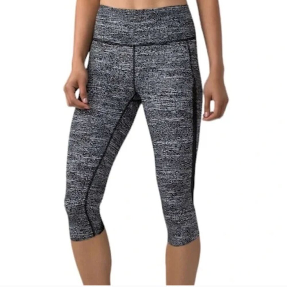 Lululemon Pace Perfect Crop 17" Air Time White Black Leggings Size 6